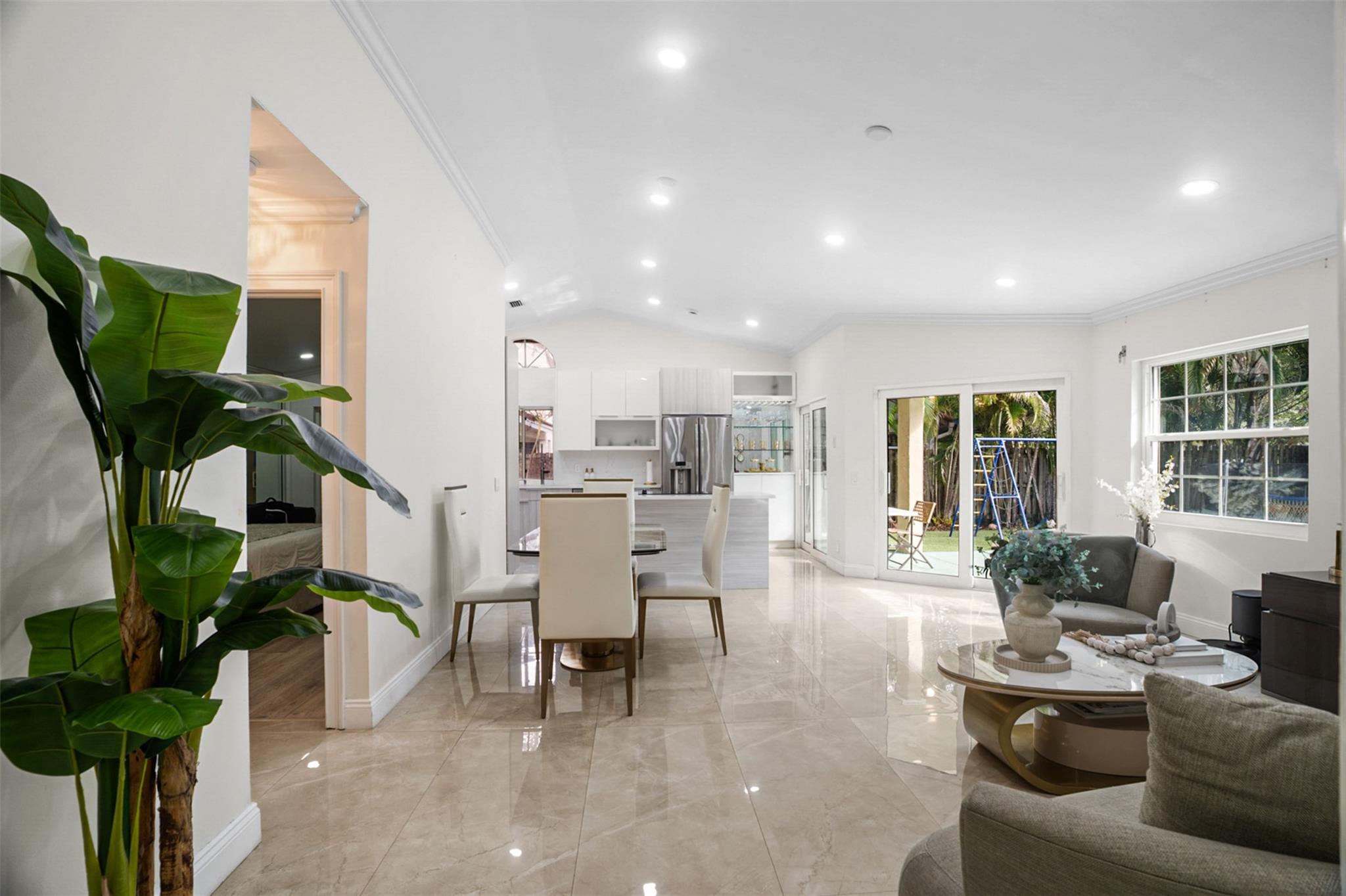 Country Isles Garden Home - Residential