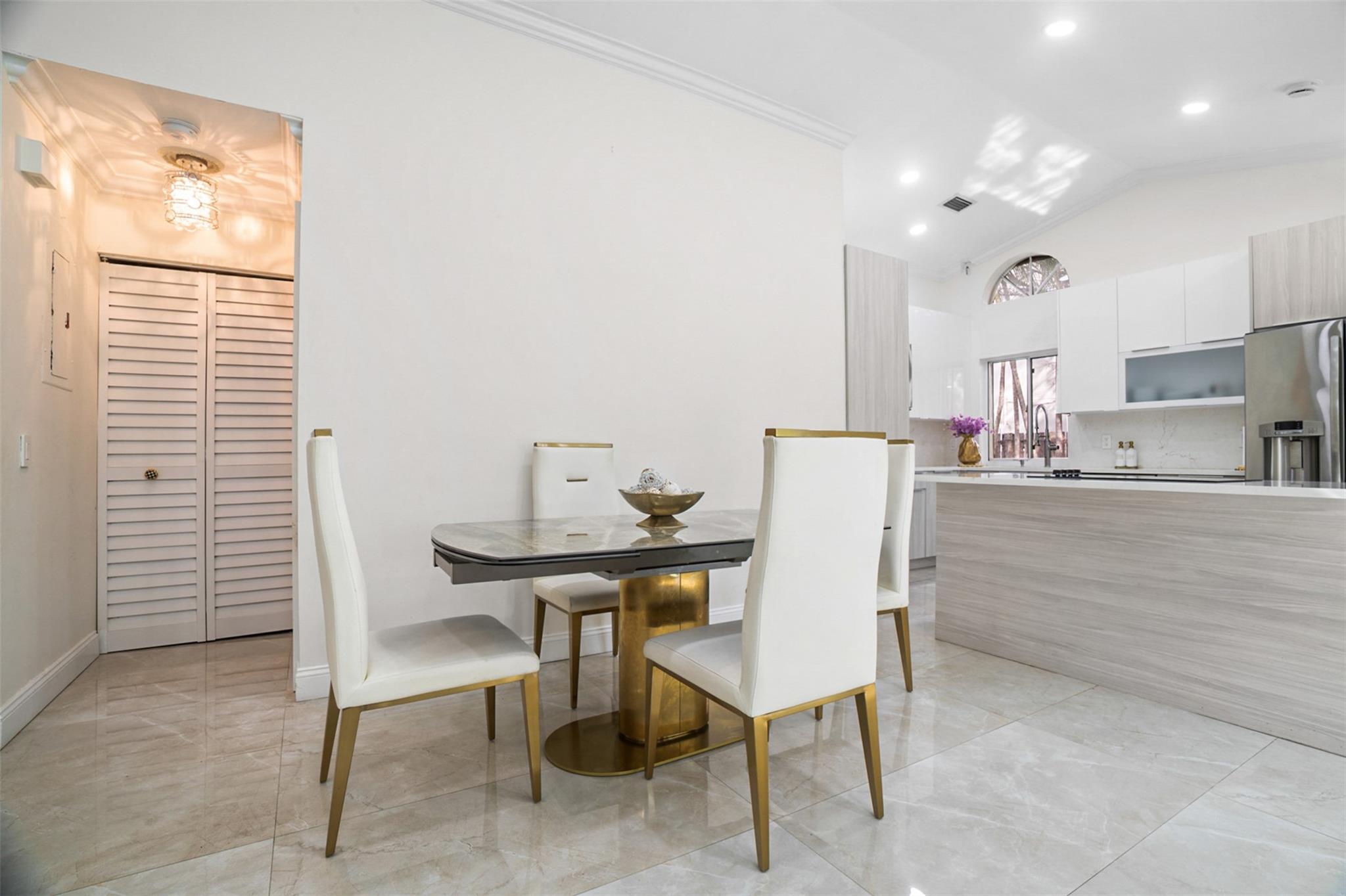 Country Isles Garden Home - Residential