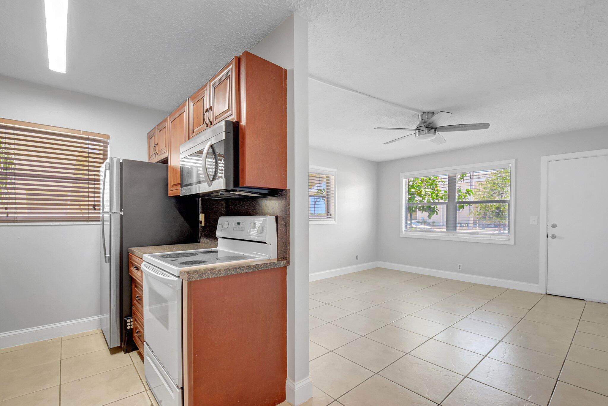 3915 S Flagler Drive 112