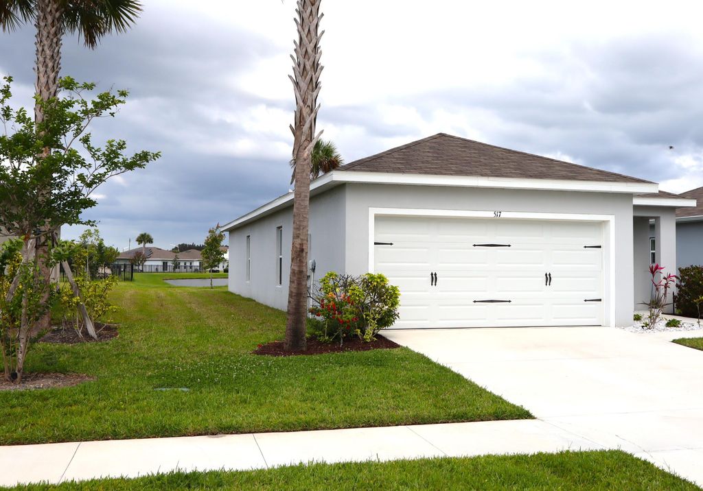 Photo of 517 Cherimoya Street, Fort Pierce, FL 34981 (MLS # B26019158)