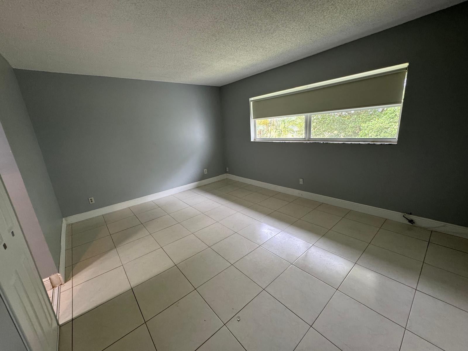 Oriole Golf & Tennis Club - Residential