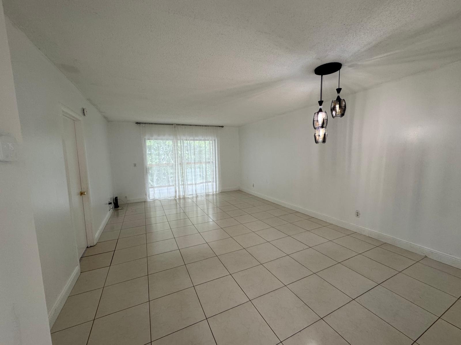 Oriole Golf & Tennis Club - Residential
