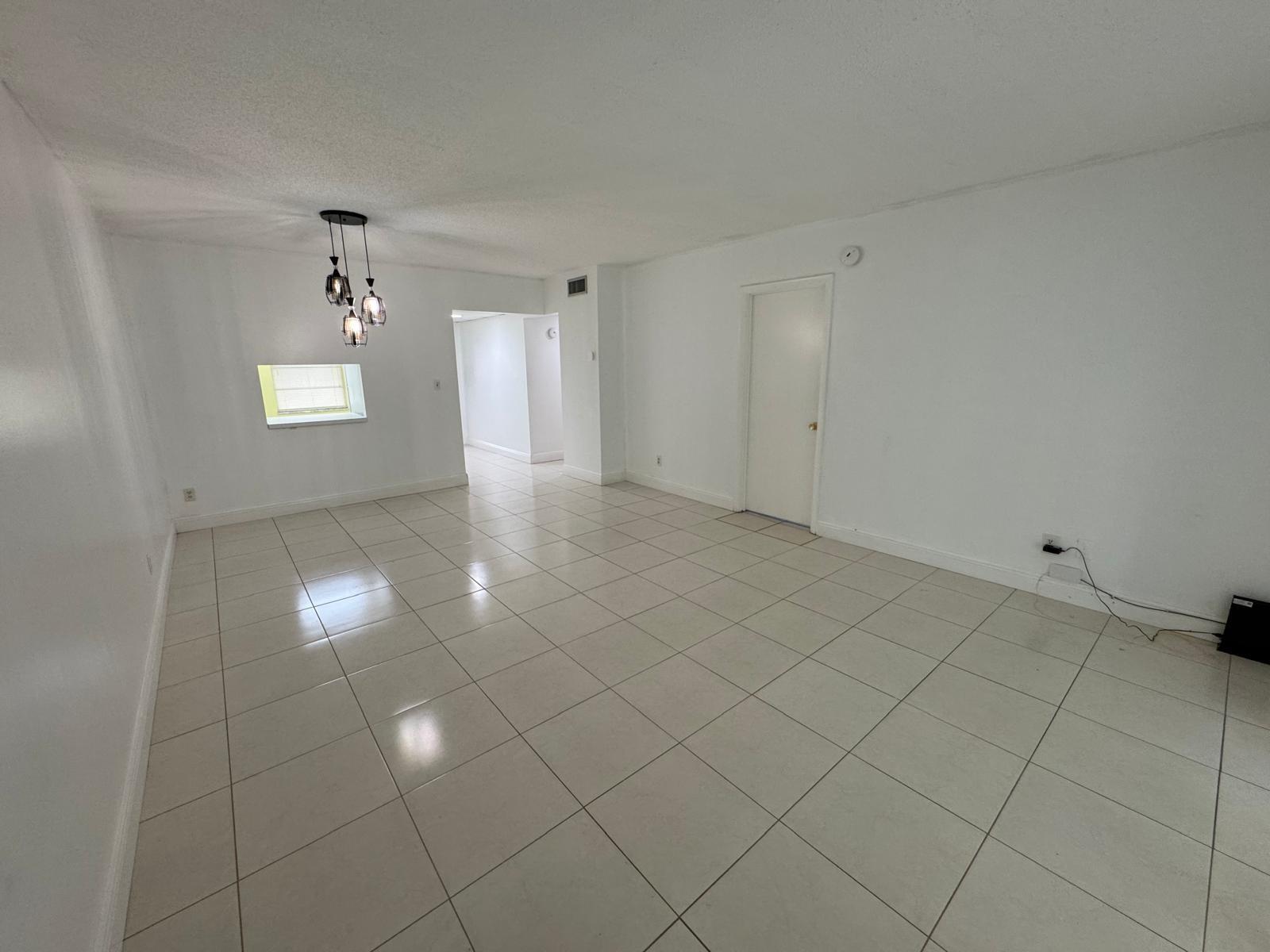 Oriole Golf & Tennis Club - Residential