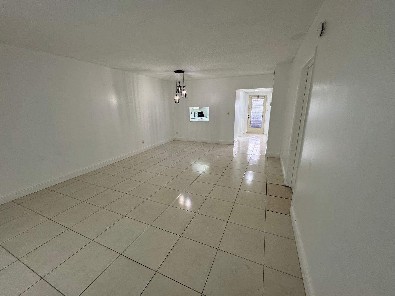 Oriole Golf & Tennis Club - Residential