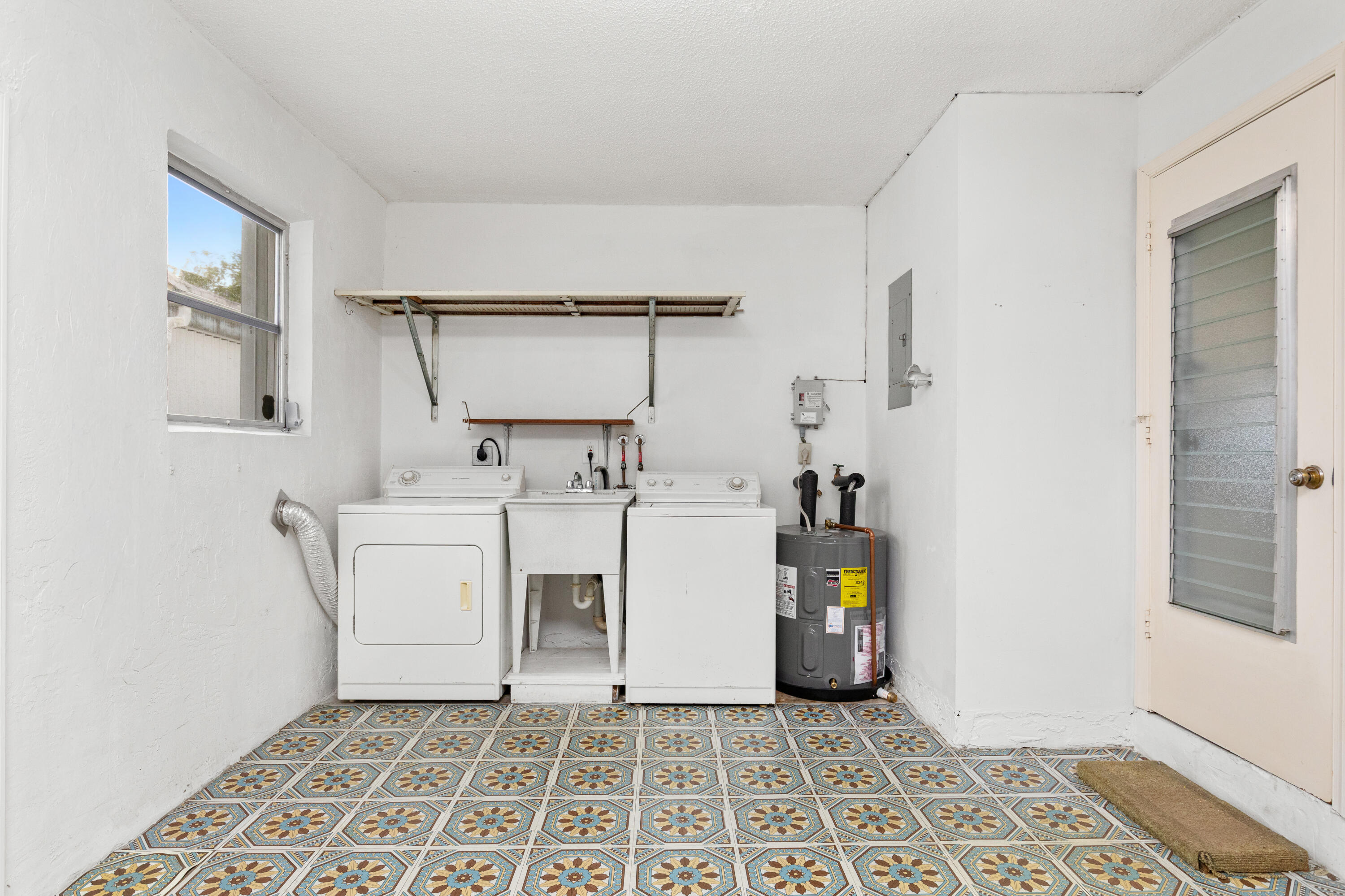 Lauderdale West - Residential