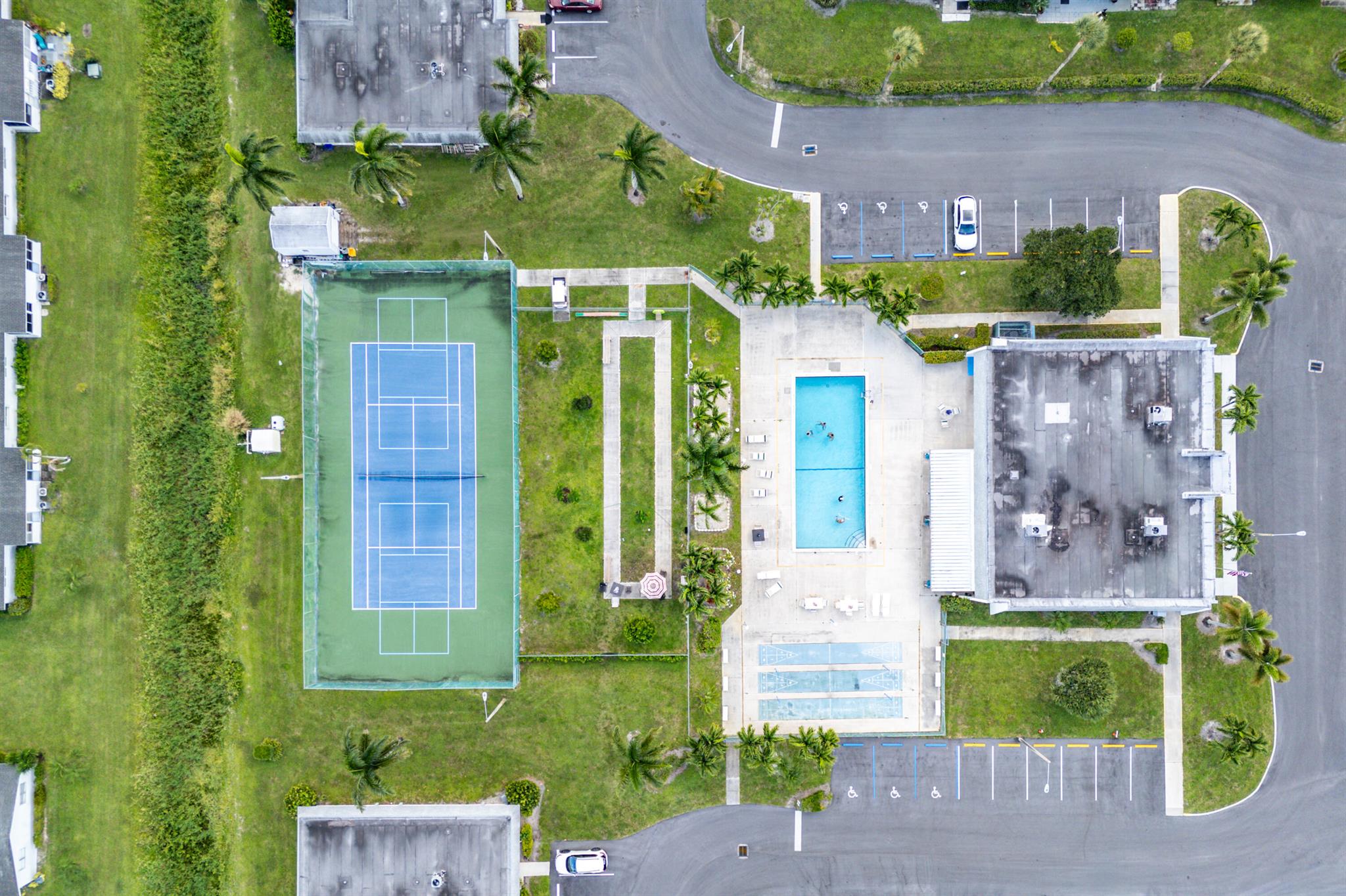 CRESTHAVEN TOWNHOMES SEC - Residential