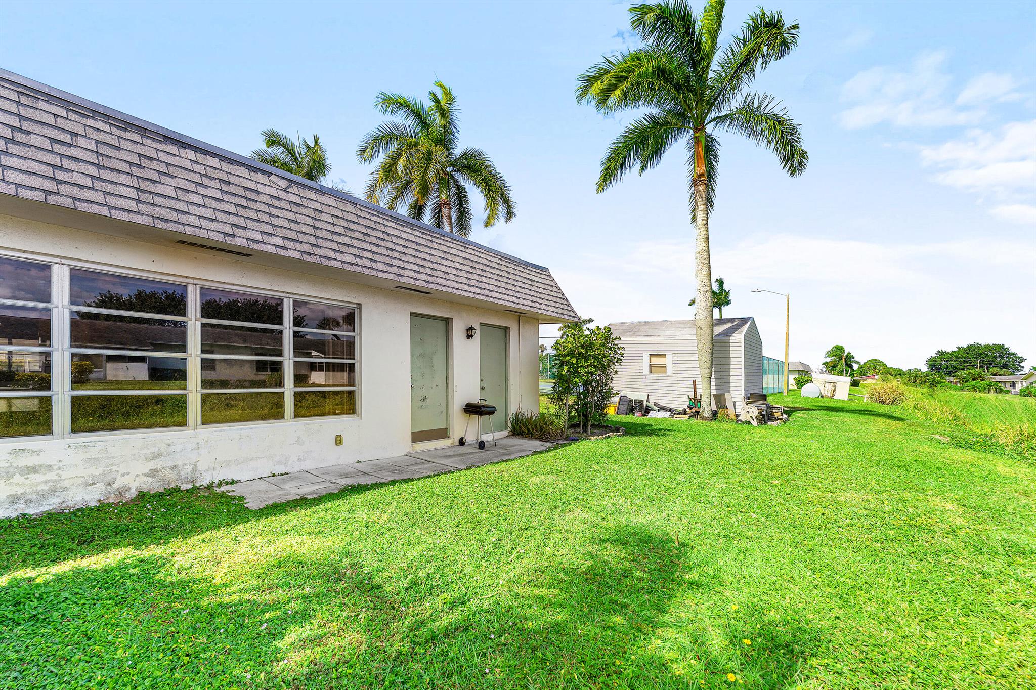 CRESTHAVEN TOWNHOMES SEC - Residential