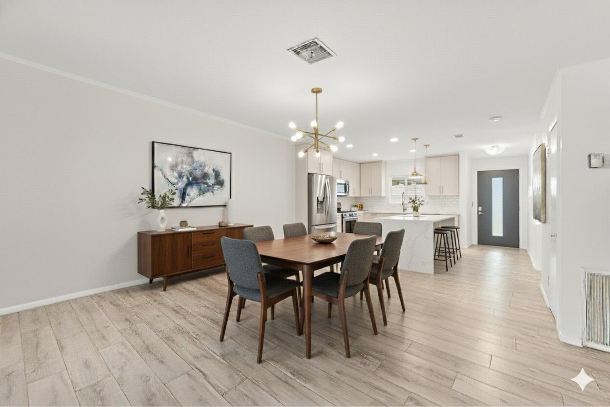 CRESTHAVEN TOWNHOMES SEC - Residential