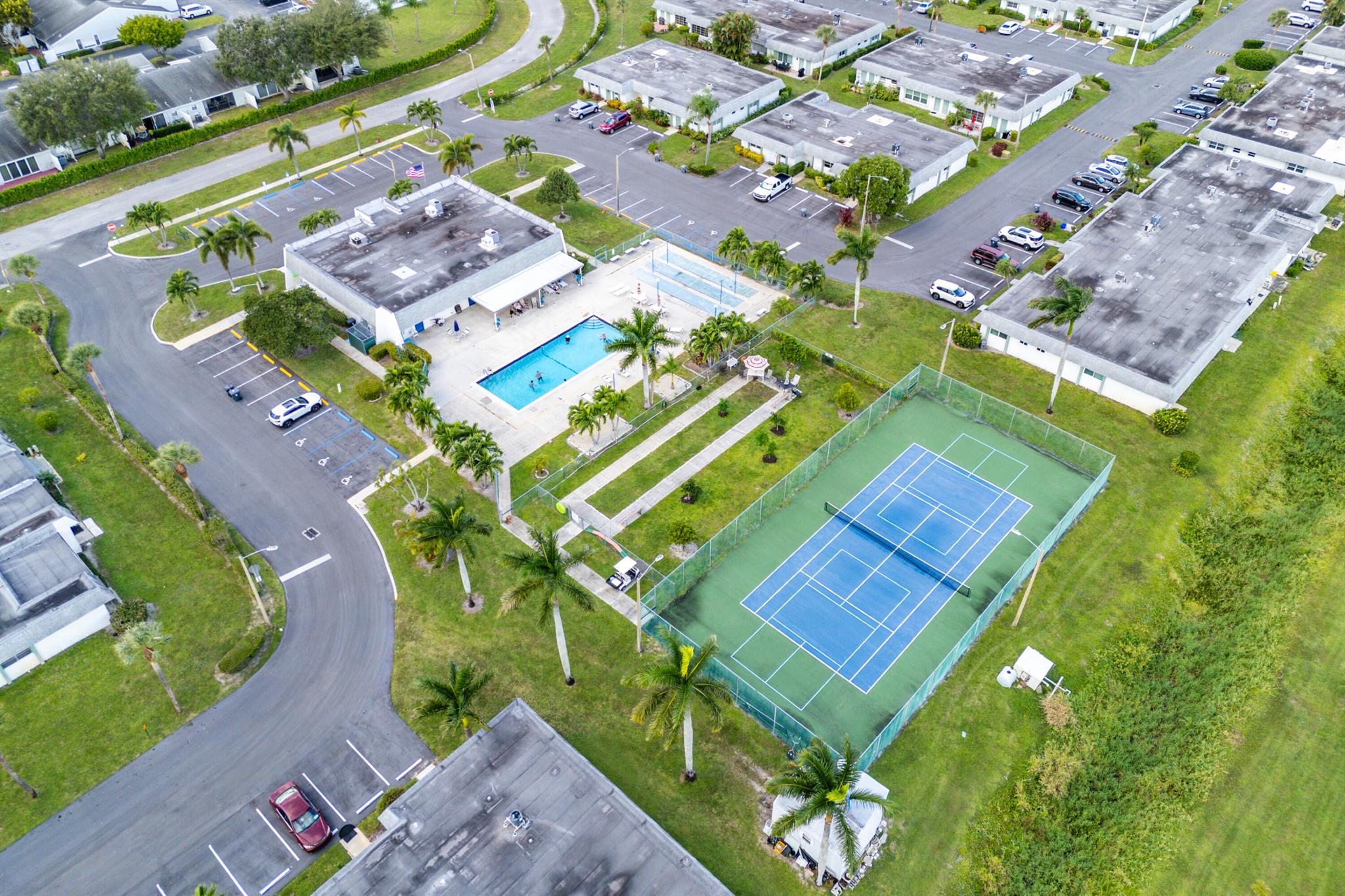 CRESTHAVEN TOWNHOMES SEC - Residential