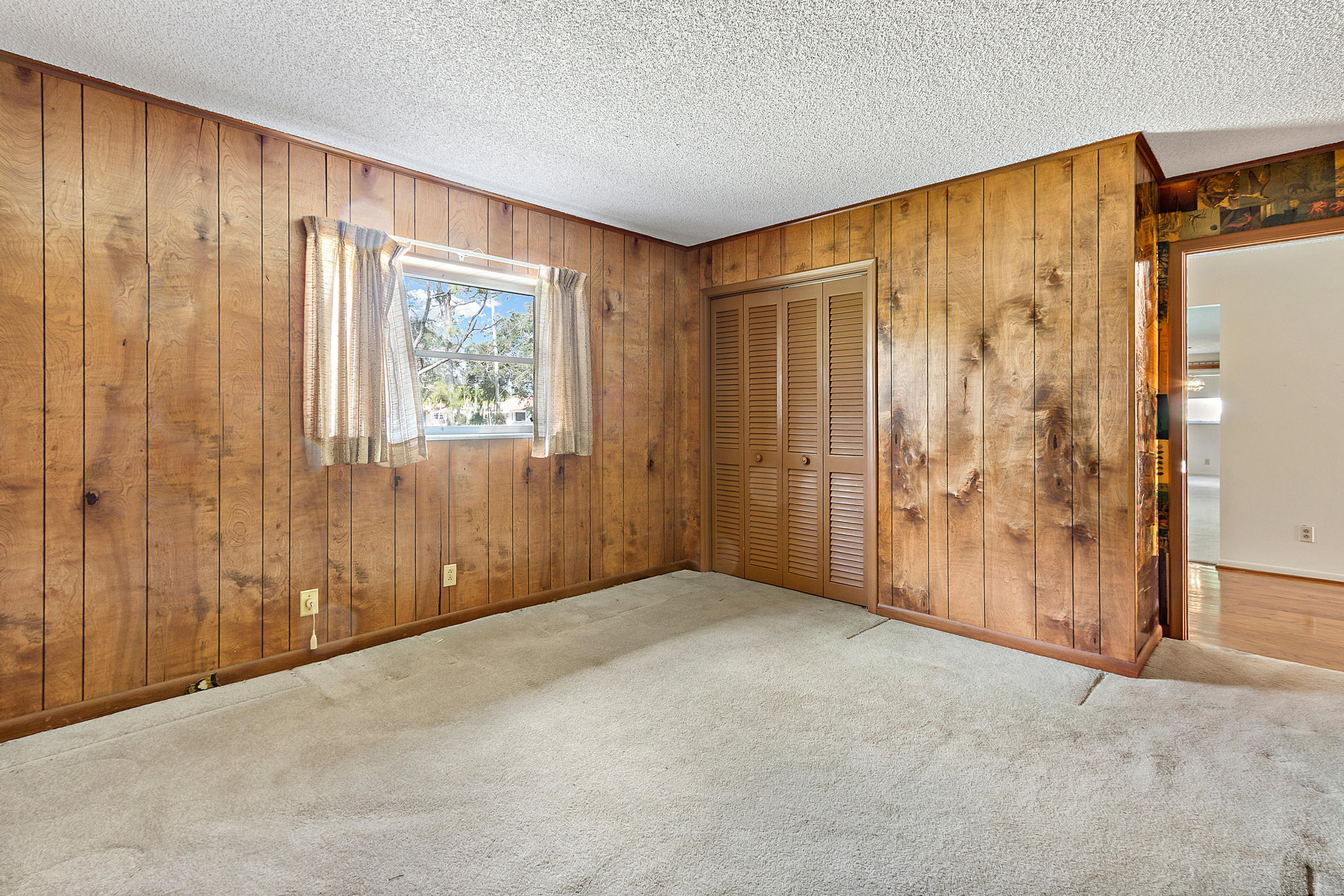 SQUARE LAKE - Residential