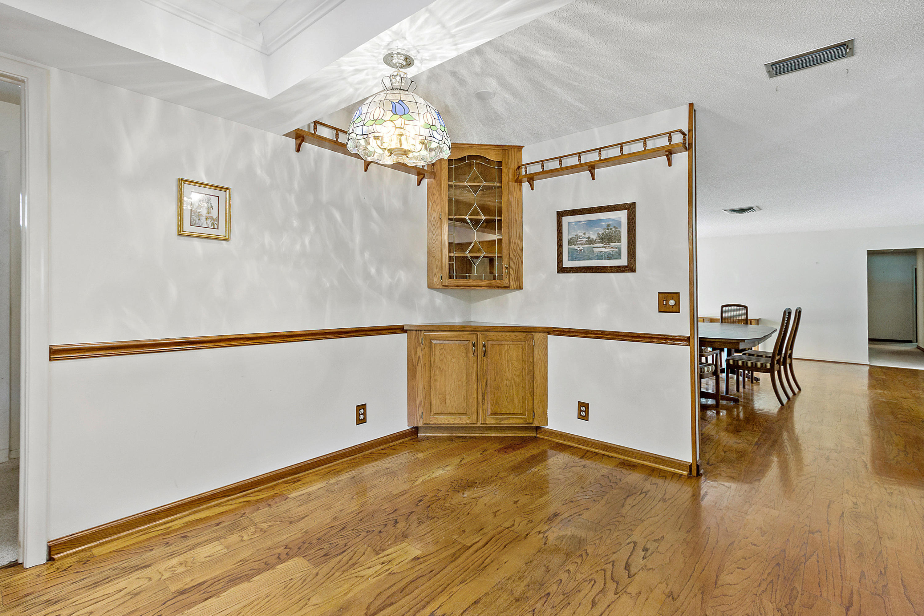 SQUARE LAKE - Residential