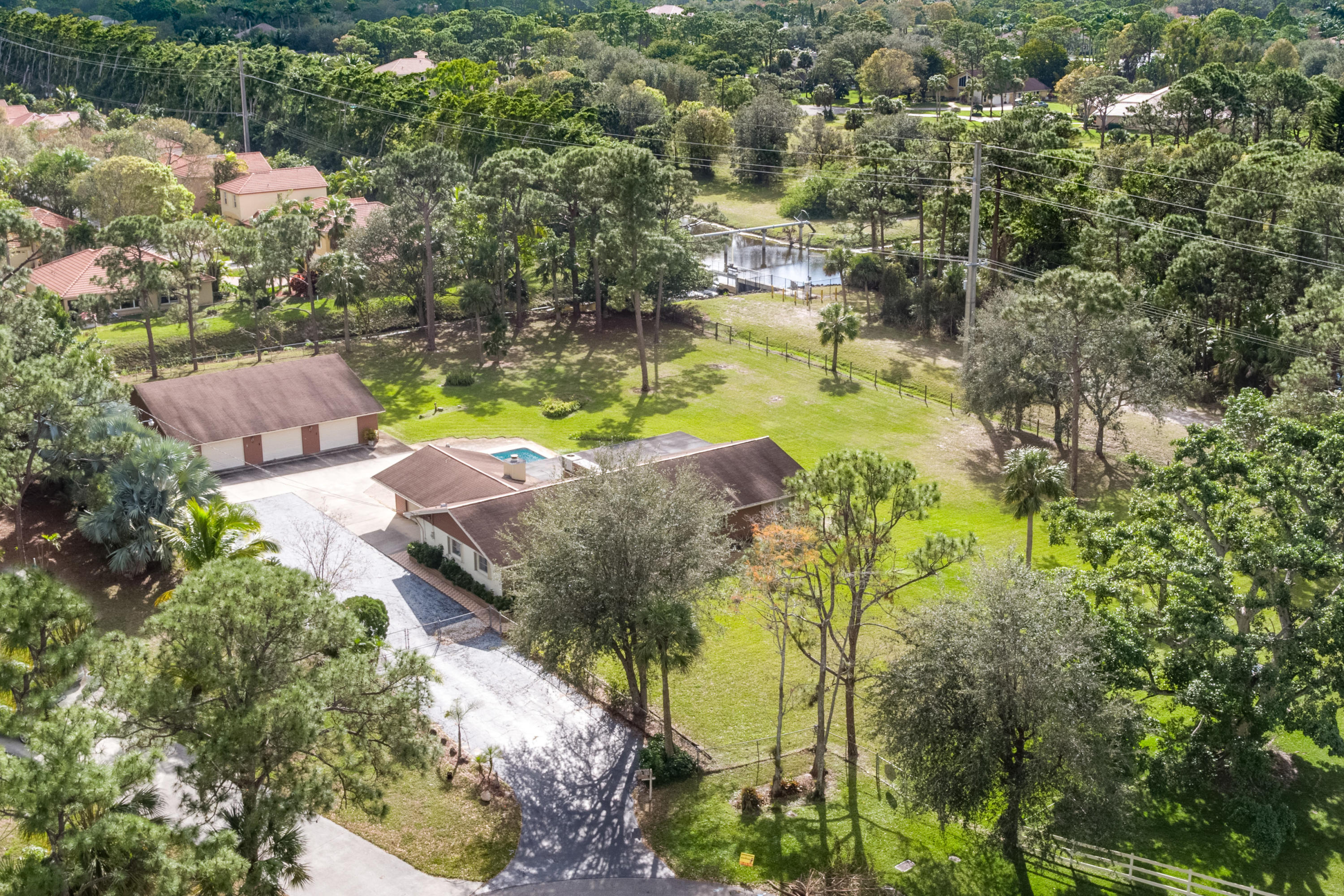 SQUARE LAKE - Residential