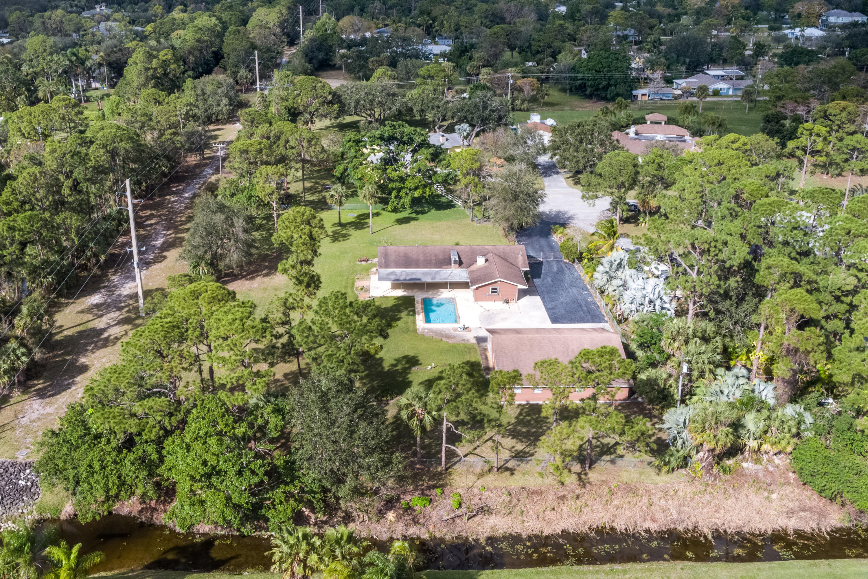 SQUARE LAKE - Residential