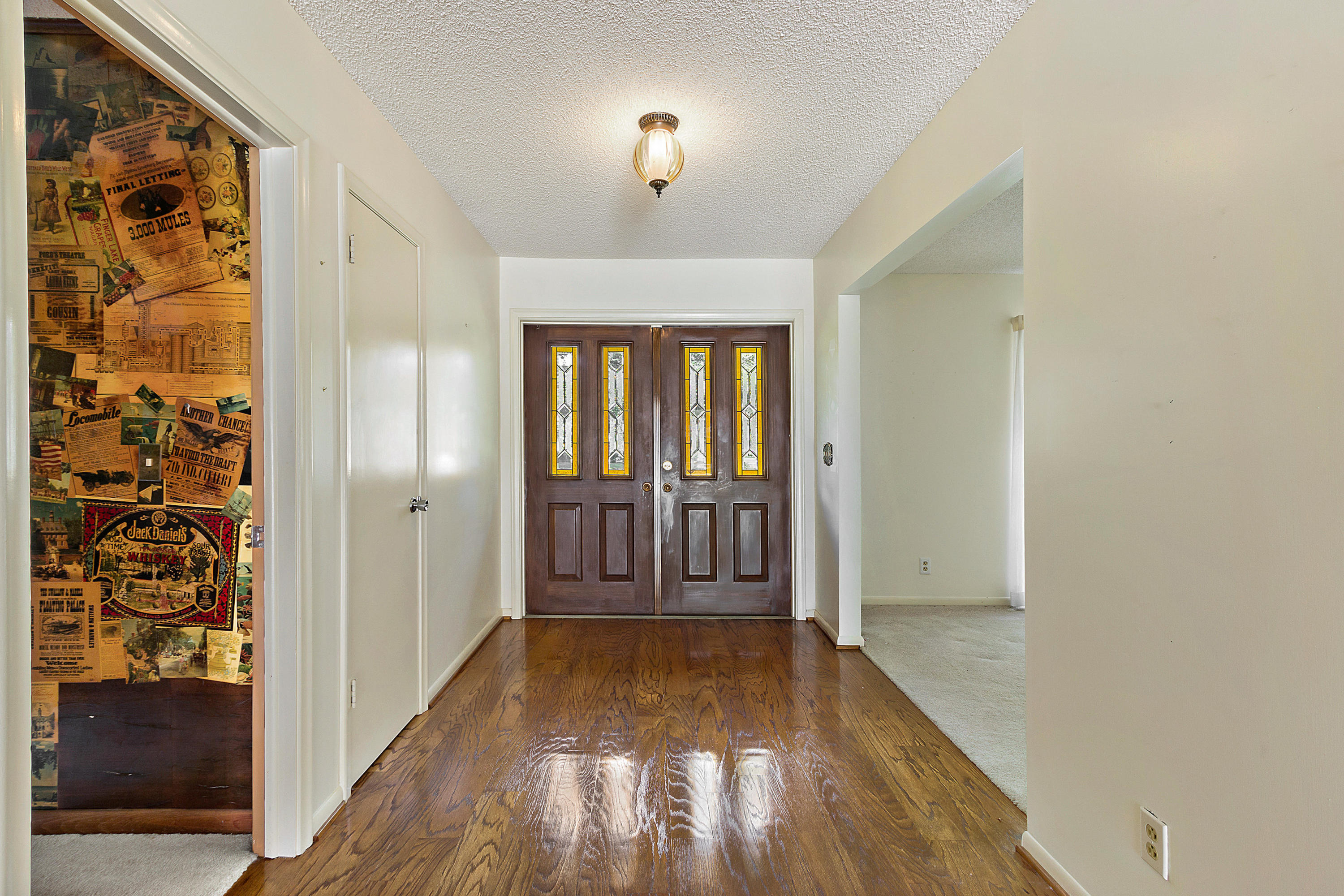 SQUARE LAKE - Residential