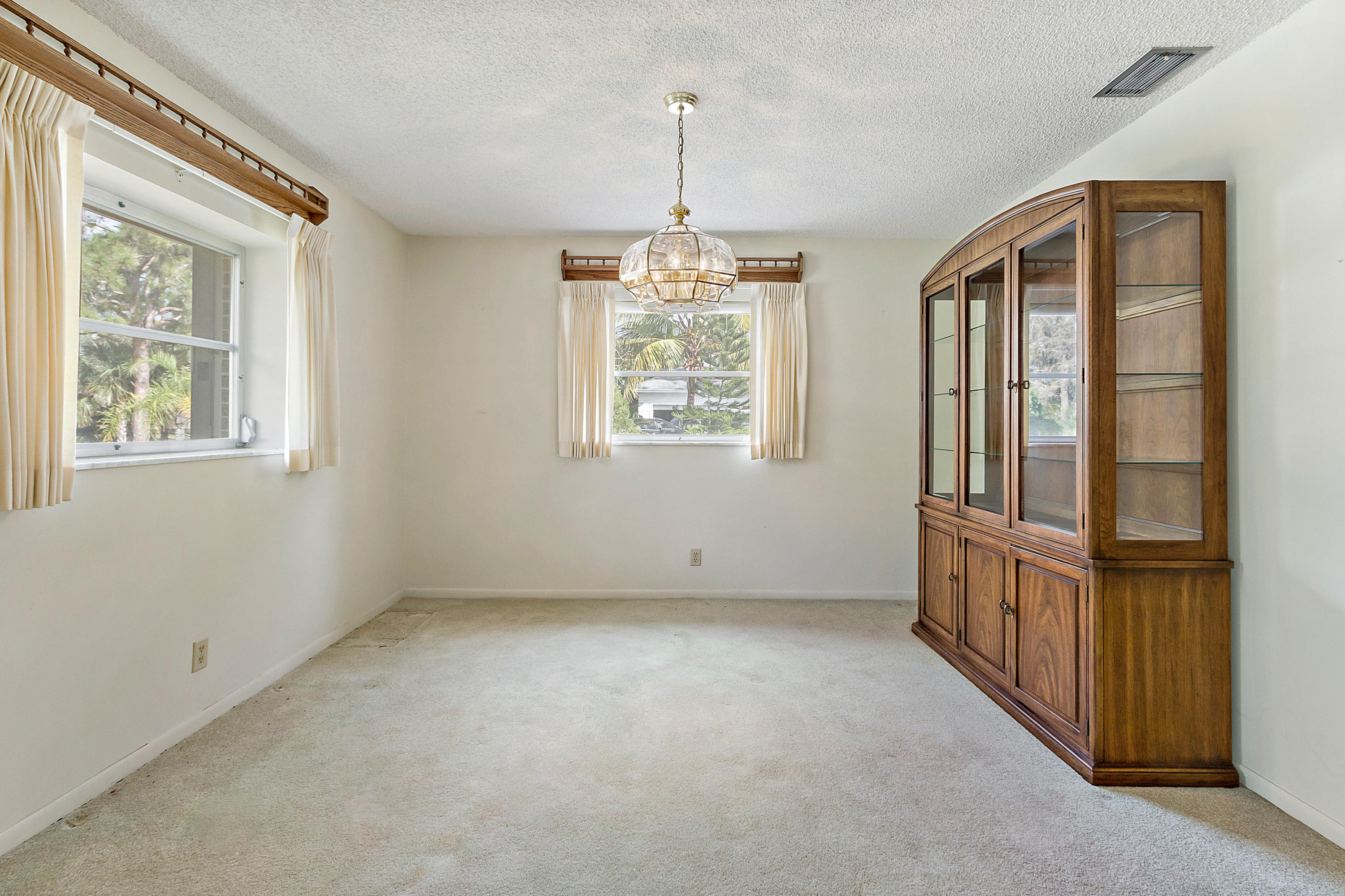 SQUARE LAKE - Residential