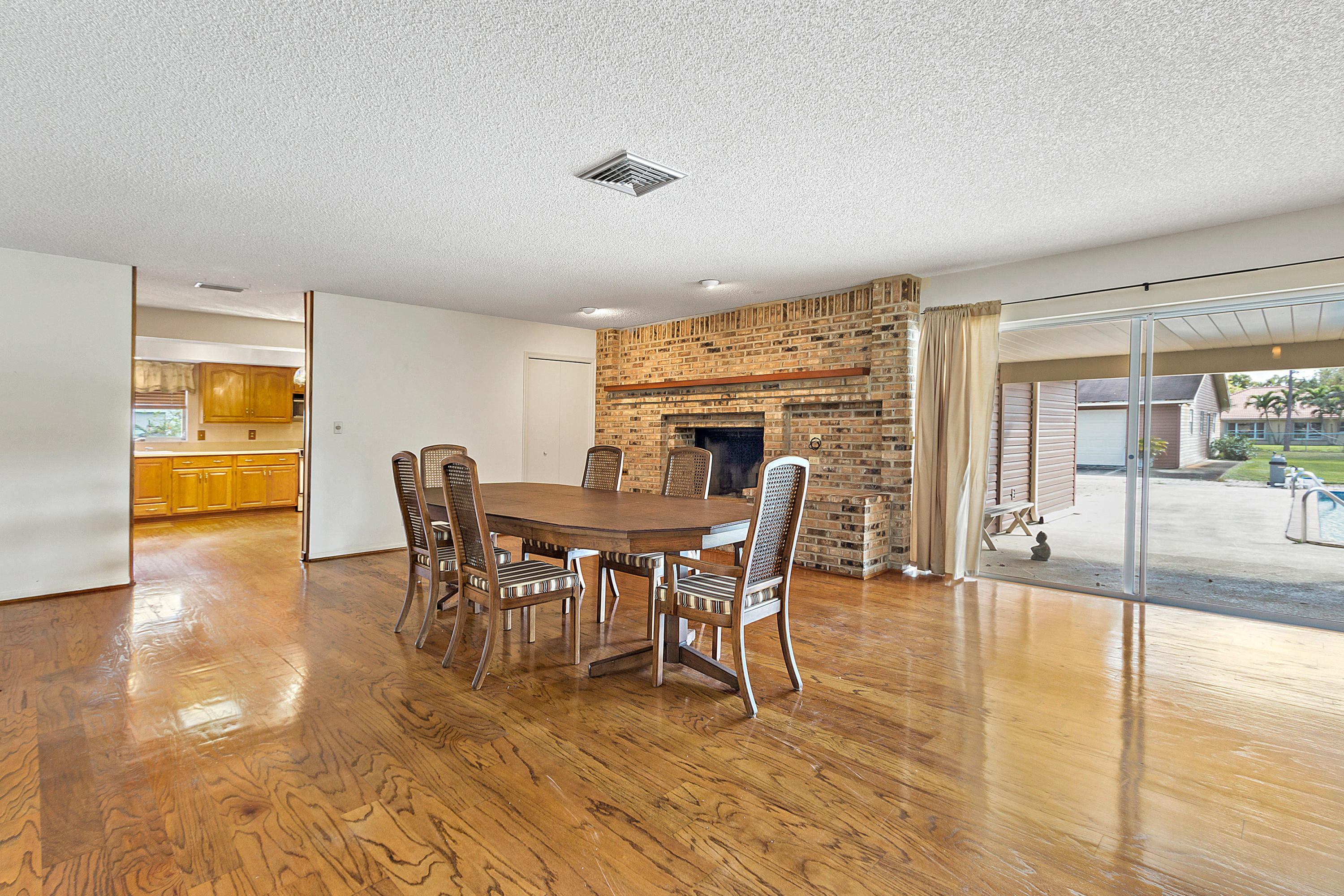 SQUARE LAKE - Residential