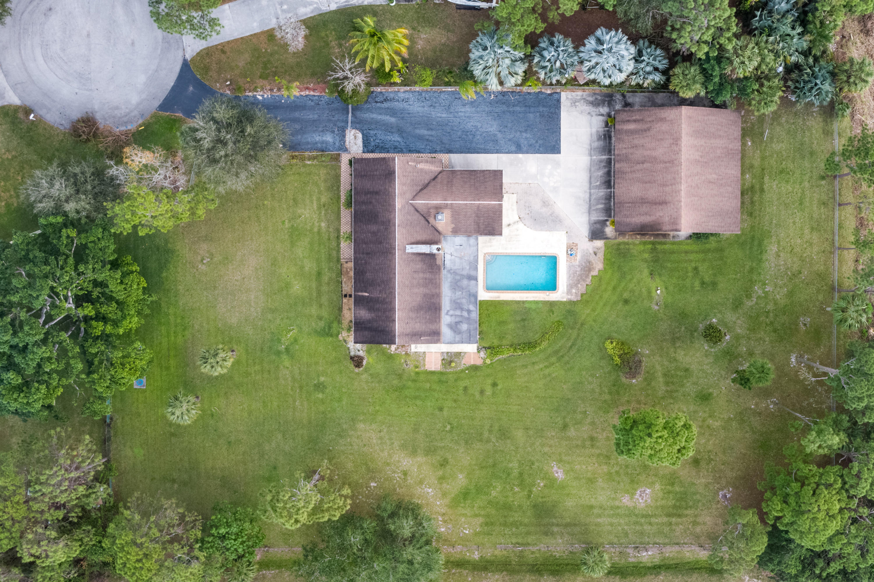 SQUARE LAKE - Residential