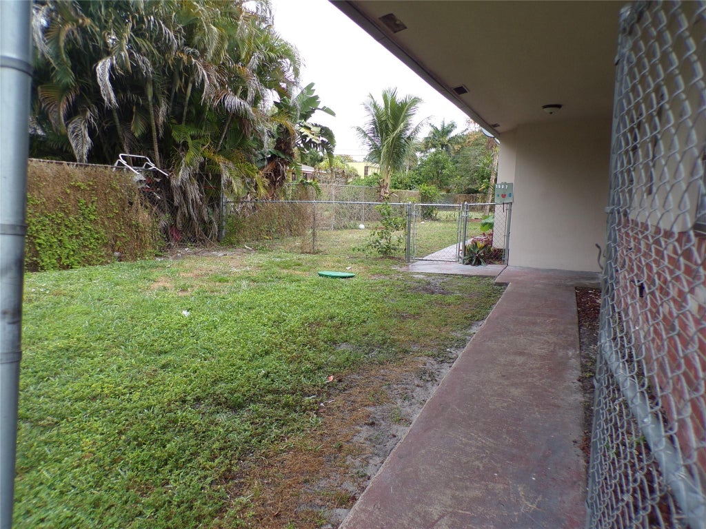 Photo of 1505 N 57th Terrace, Hollywood, FL 33021 (MLS # B26080706)