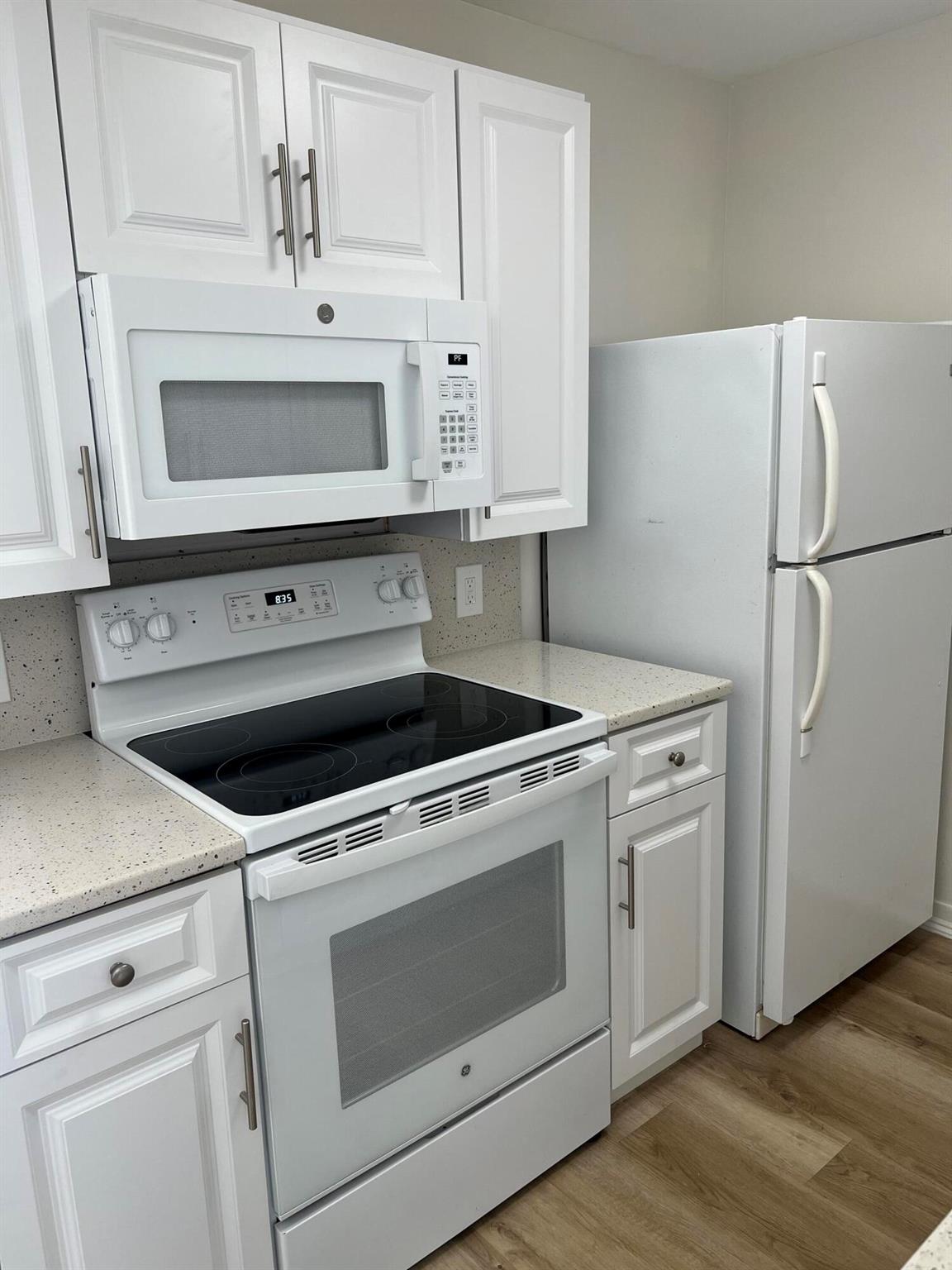 2072 Cornwall D
