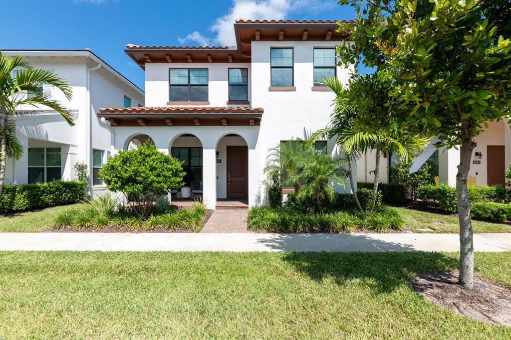 Photo of 8047 Hobbes Way, Palm Beach Gardens, FL 33418 (MLS # R10749286)