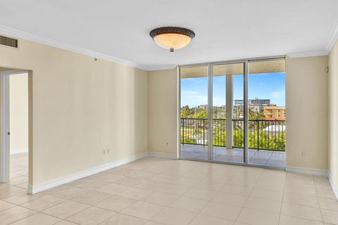 A home in Deerfield Beach