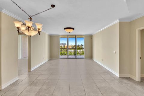 A home in Deerfield Beach