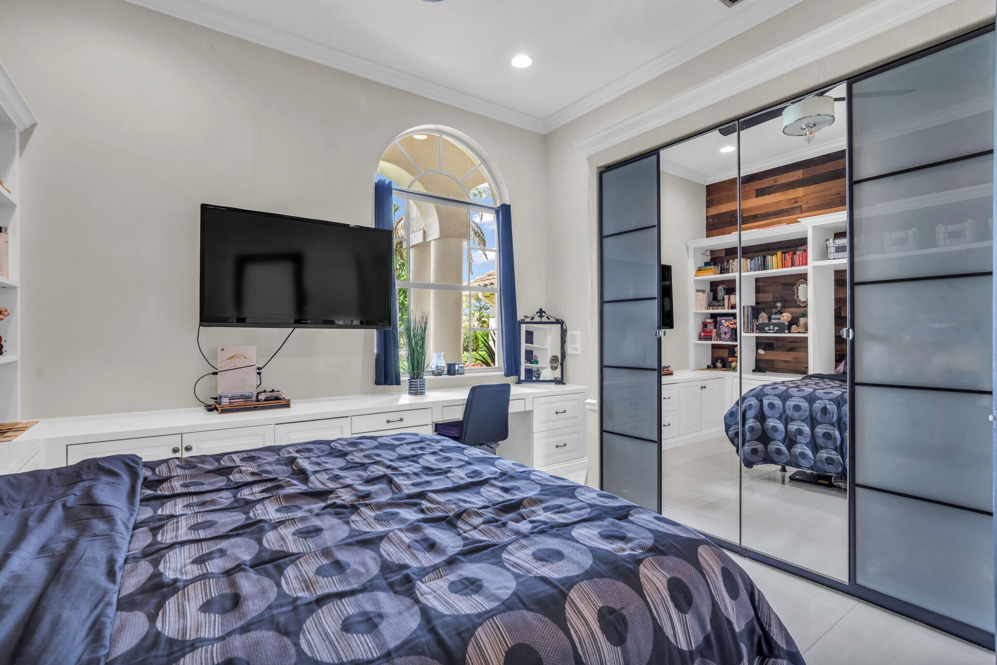 MID-RIVERS YACHT AND COUNTRY CLUB (AKA EVERGREEN C - Residential