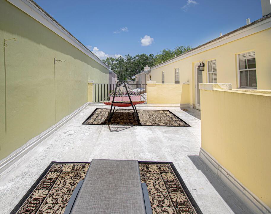 CHARLESTON PLACE - Residential