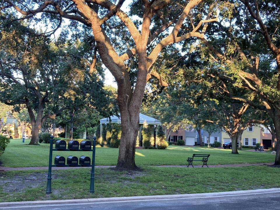 CHARLESTON PLACE - Residential