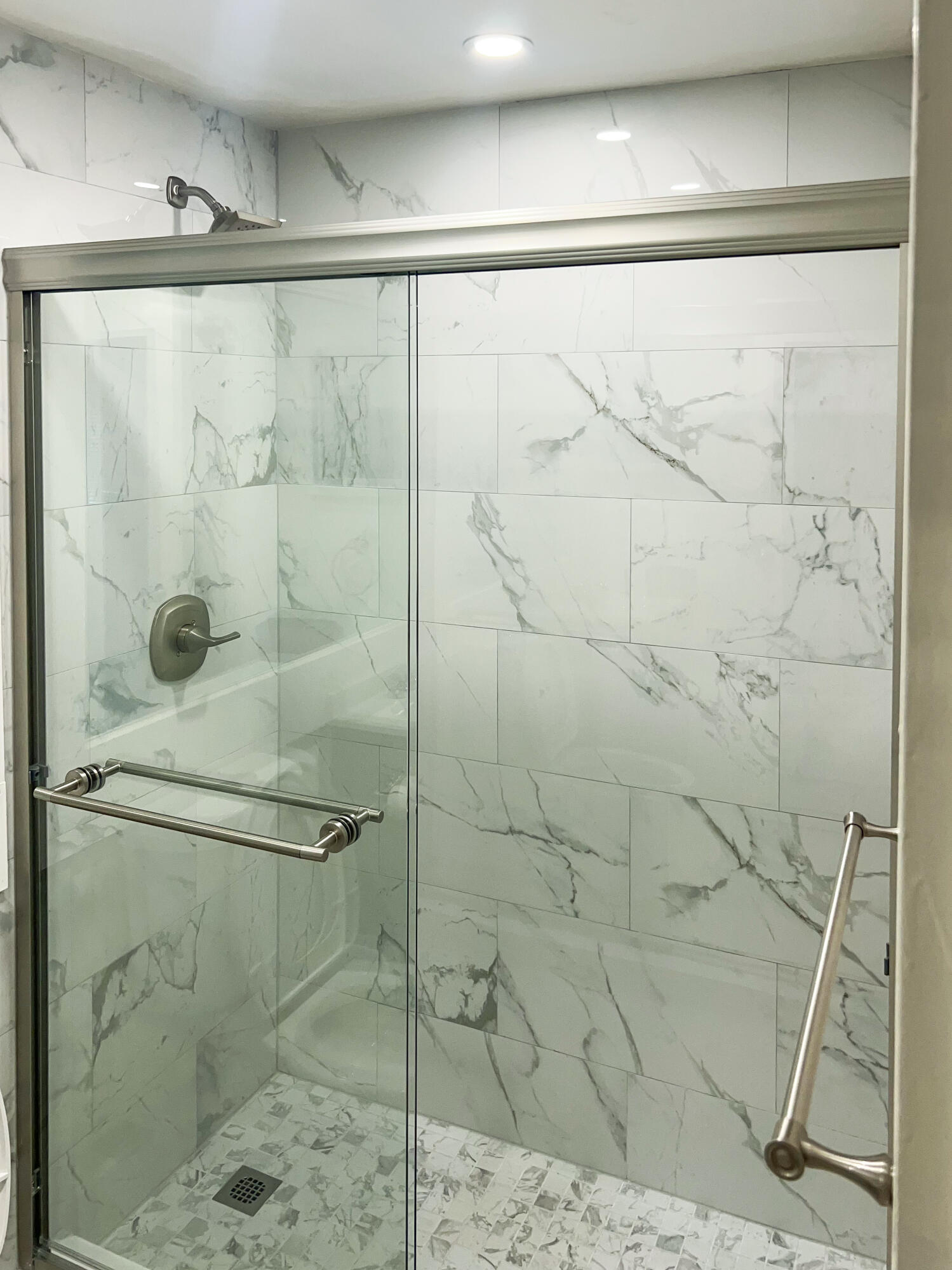 KINGS POINT SAXONY CONDOS - Residential