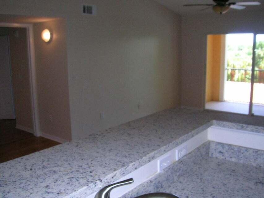 111 Yacht Club Way 305