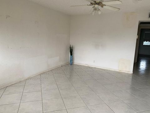 Tiny photo for 4096 Westbury H #4096, Deerfield Beach, FL 33442 (MLS # B26008954)