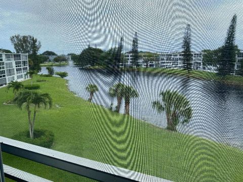Tiny photo for 4096 Westbury H #4096, Deerfield Beach, FL 33442 (MLS # B26008954)