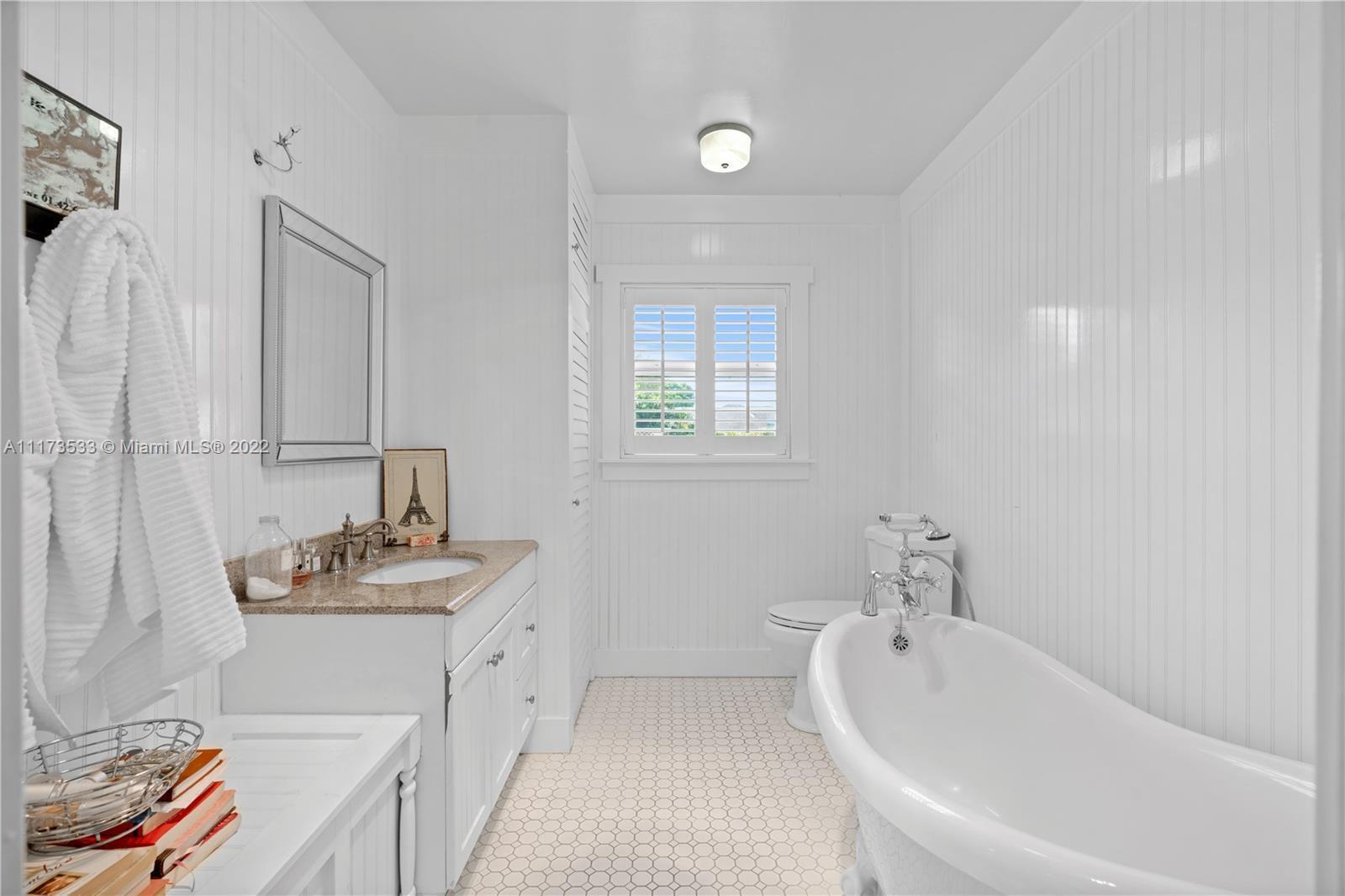 PINE GARDENS - Residential Lease