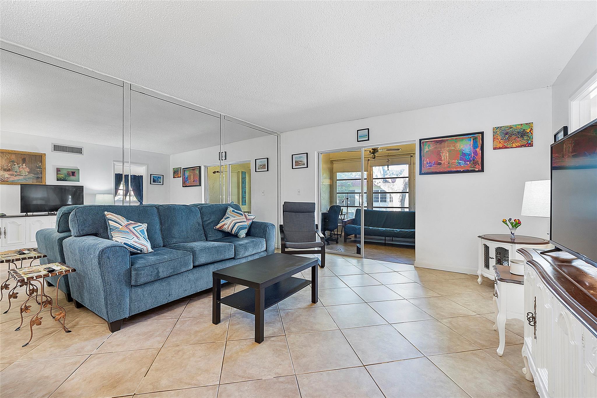 5621 SW 2nd Ct 201