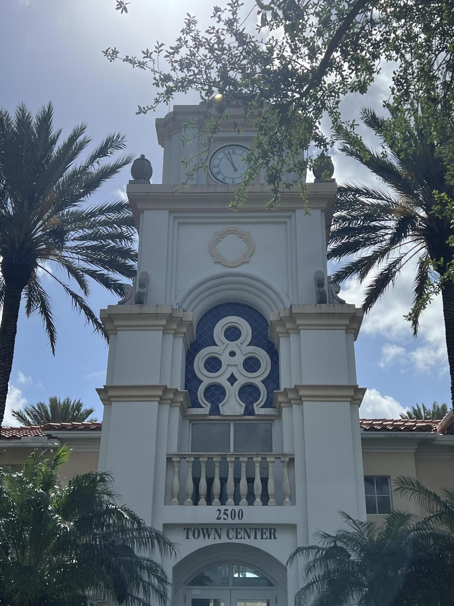 VILLAGEWALK OF WELLINGTON 4 - Residential Lease