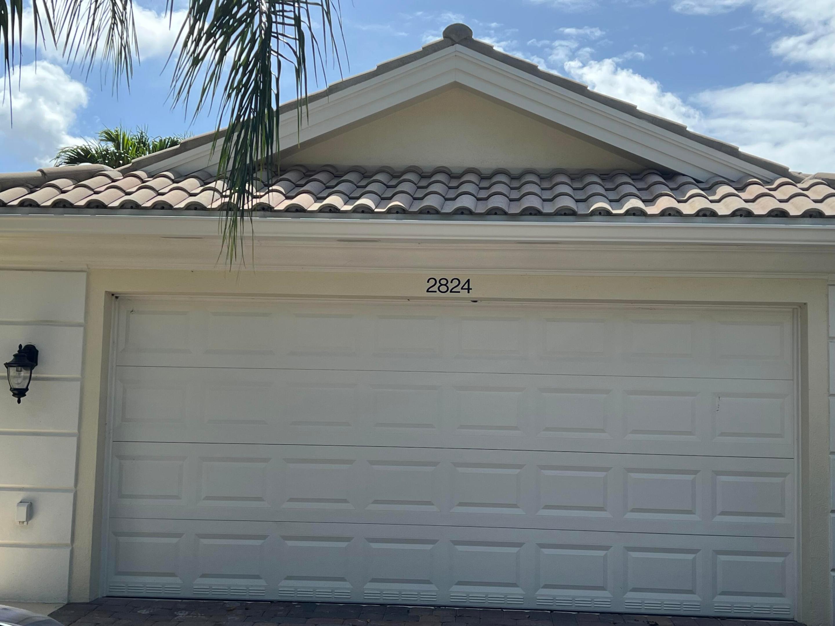 VILLAGEWALK OF WELLINGTON 4 - Residential Lease