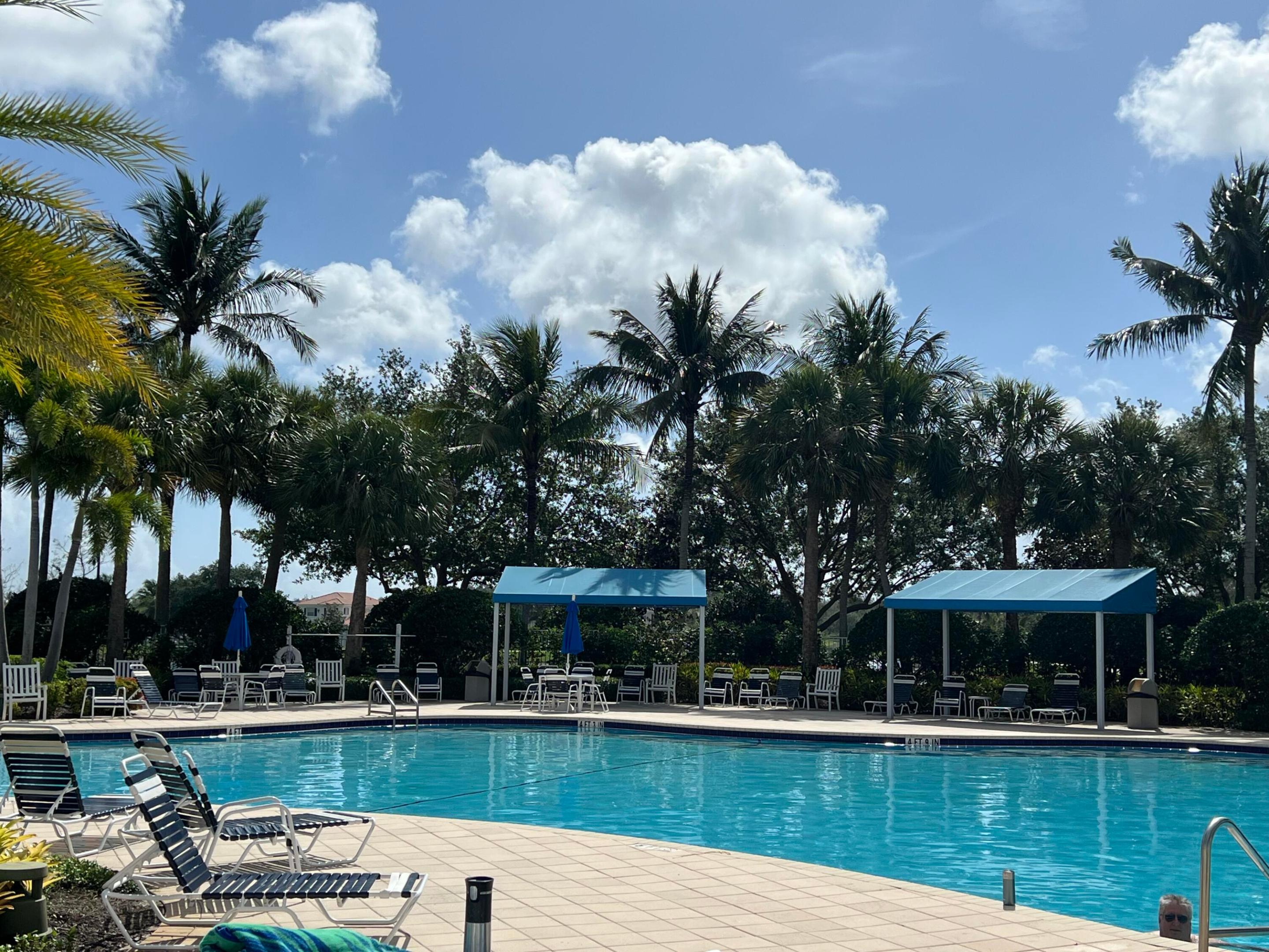 VILLAGEWALK OF WELLINGTON 4 - Residential Lease