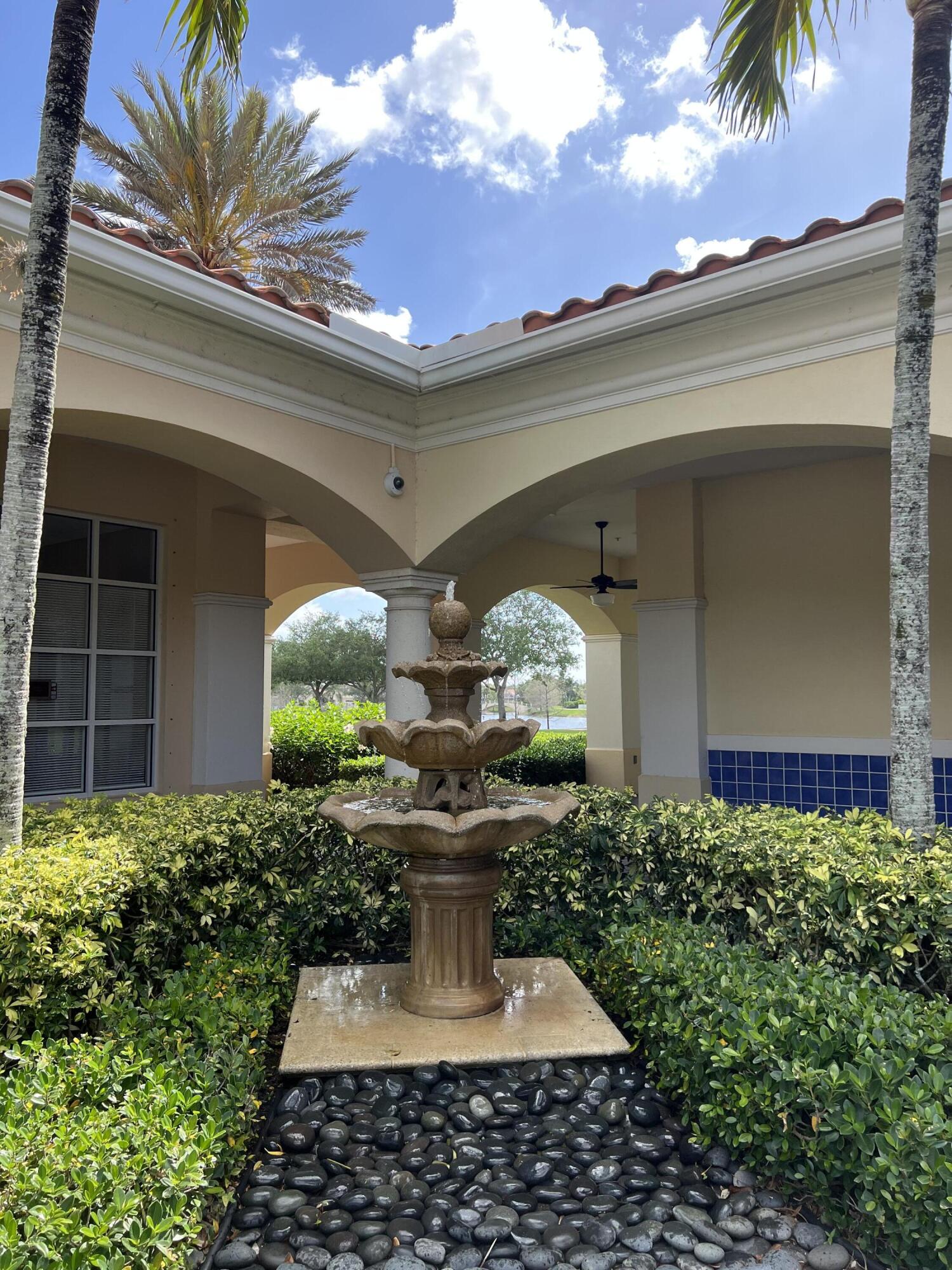 VILLAGEWALK OF WELLINGTON 4 - Residential Lease