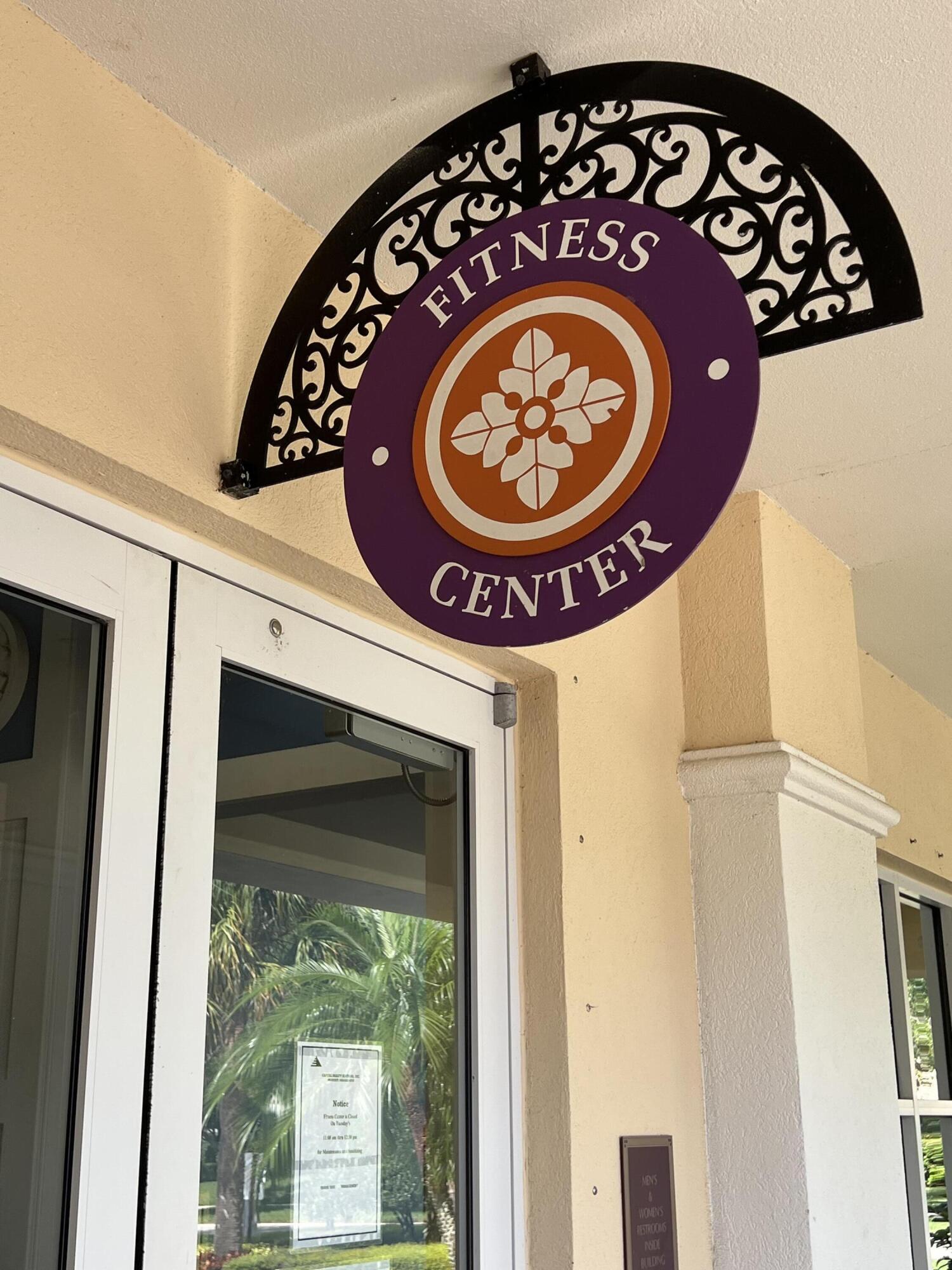 VILLAGEWALK OF WELLINGTON 4 - Residential Lease