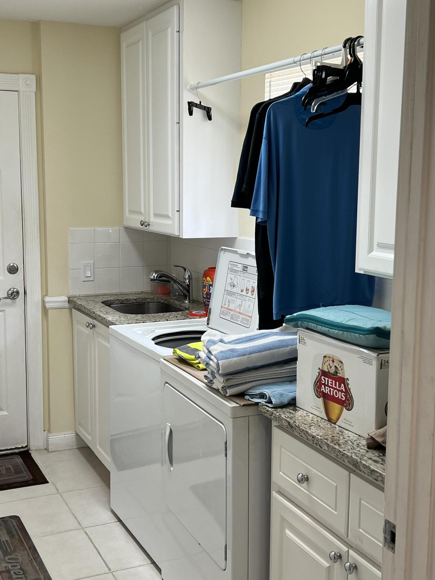 VILLAGEWALK OF WELLINGTON 4 - Residential Lease