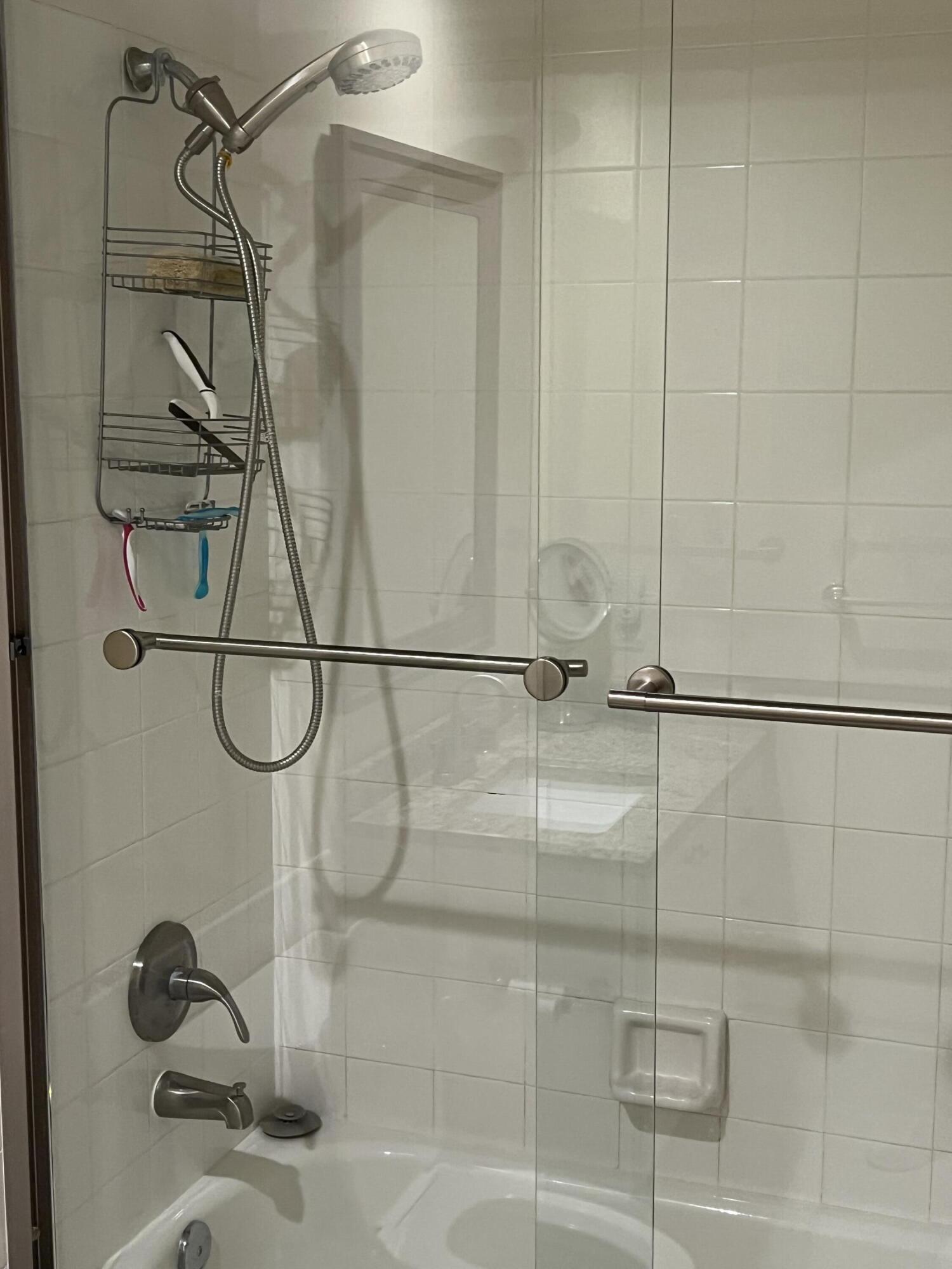 VILLAGEWALK OF WELLINGTON 4 - Residential Lease