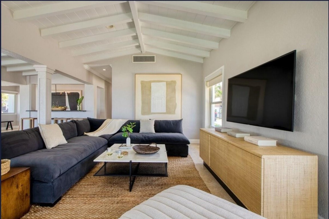 Las Olas By The Sea Ext 3 - Residential Lease