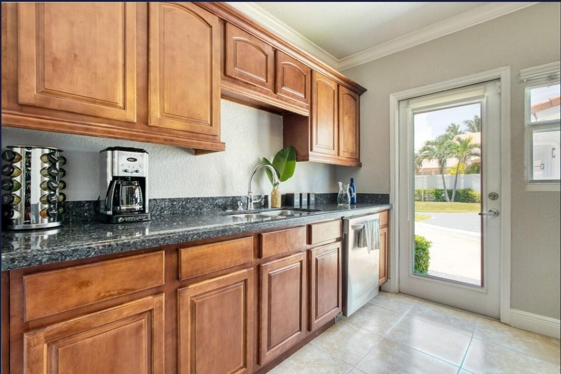 Las Olas By The Sea Ext 3 - Residential Lease