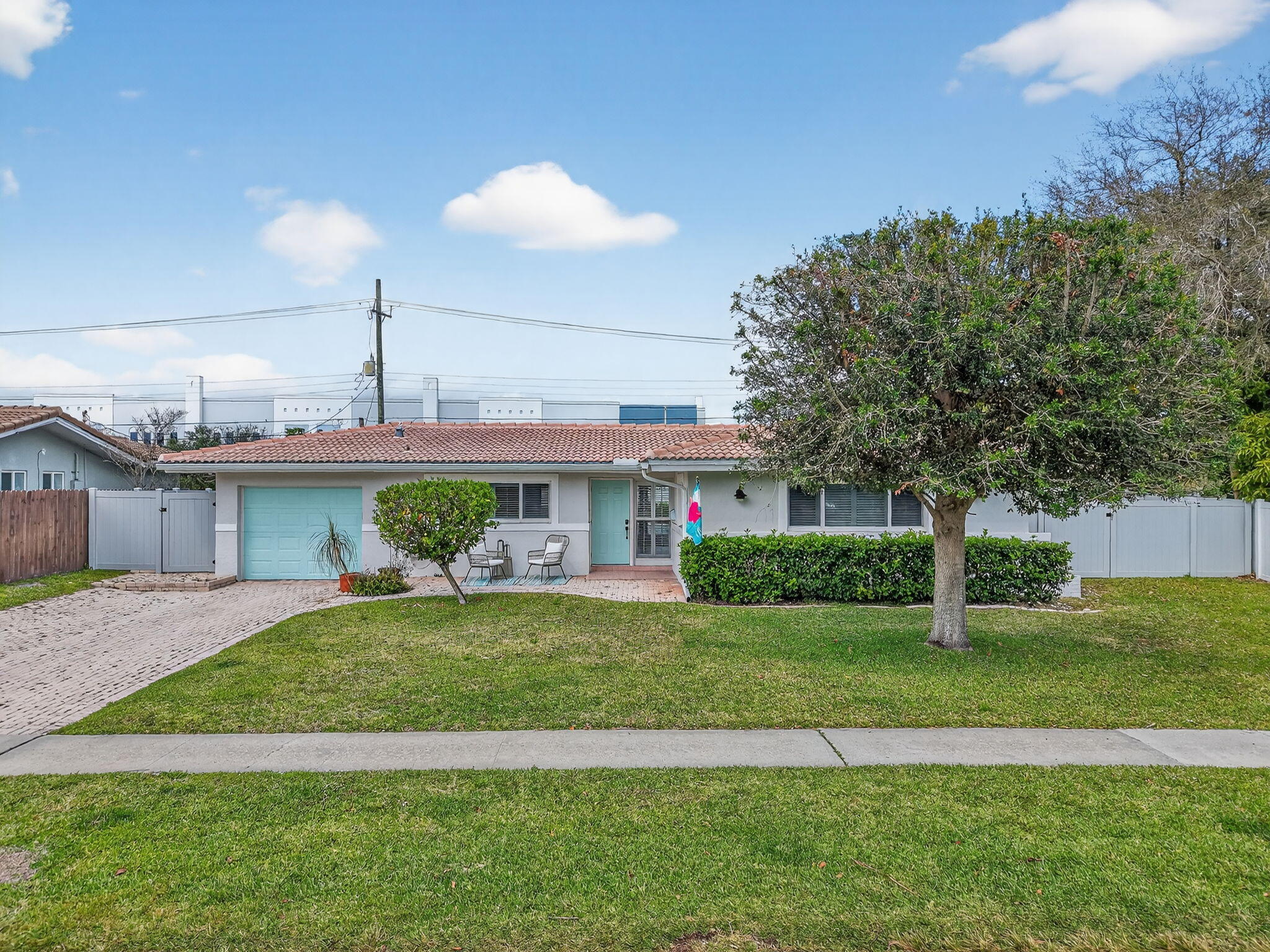 BOCA RATON SQUARE UNIT 4 - Residential