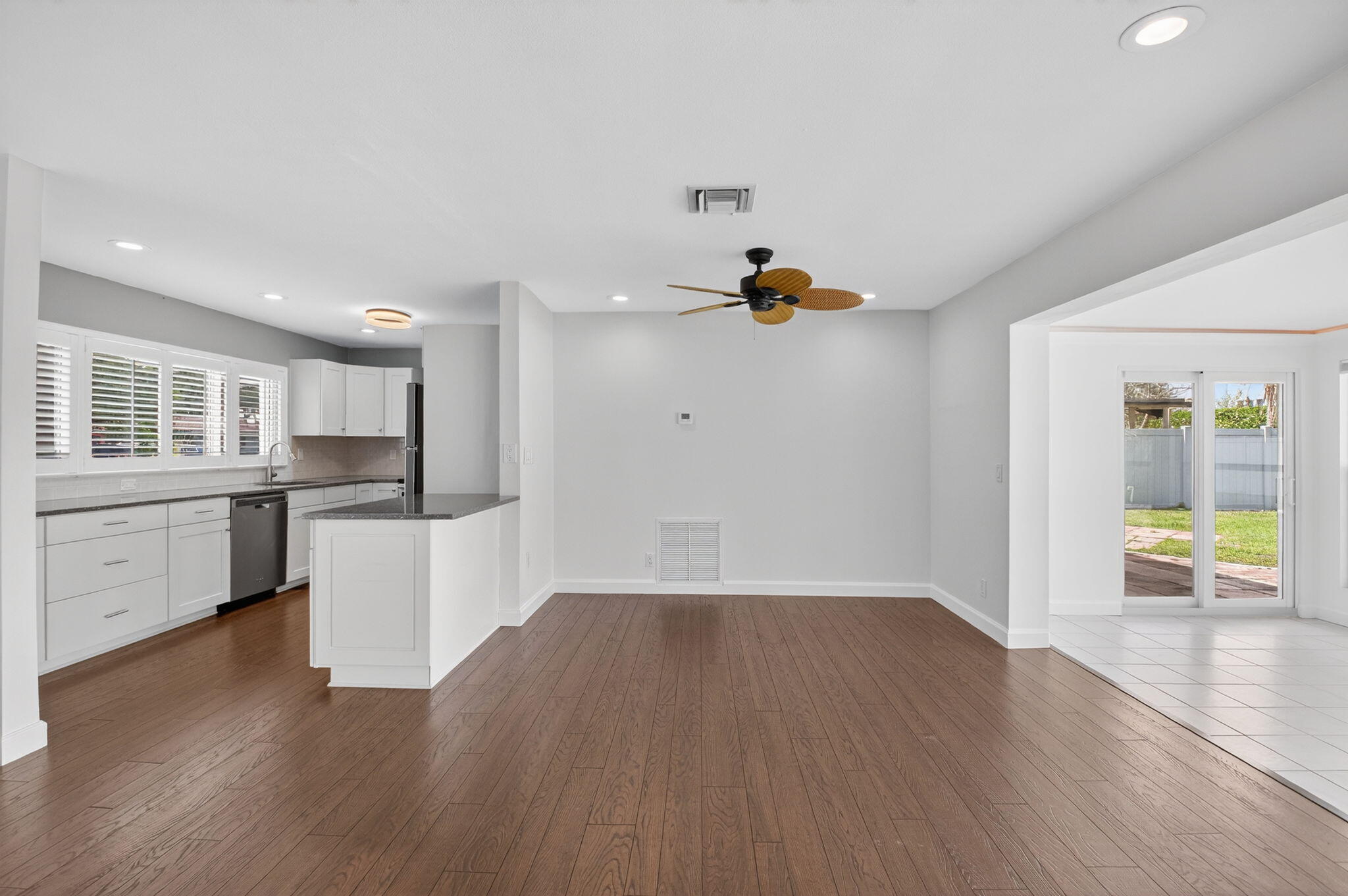 BOCA RATON SQUARE UNIT 4 - Residential