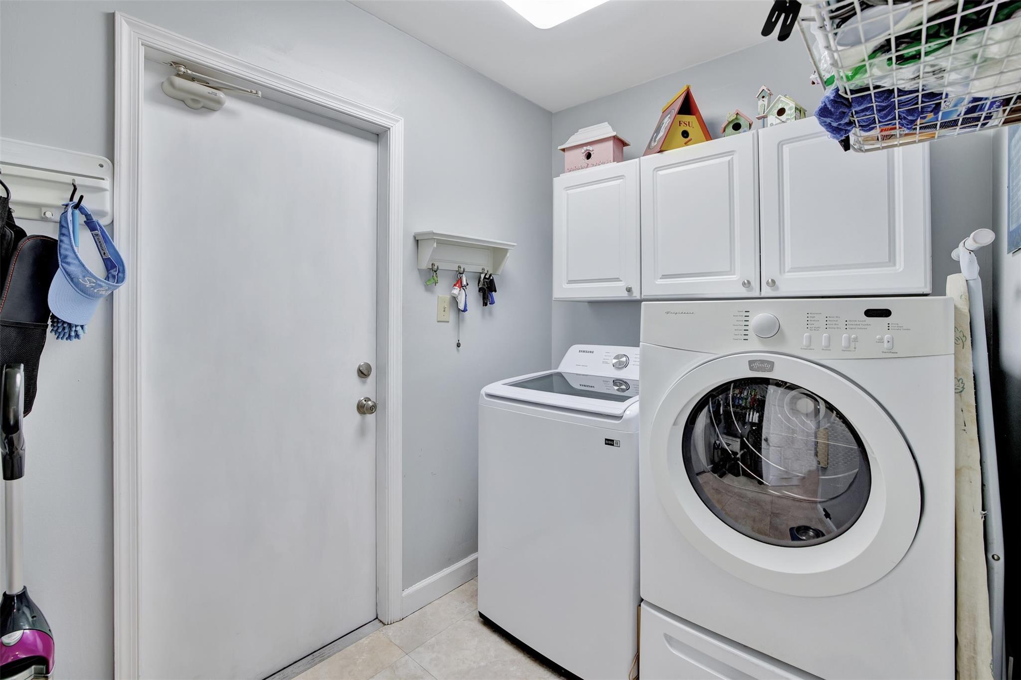 Bel-Air 32-10 B - Residential