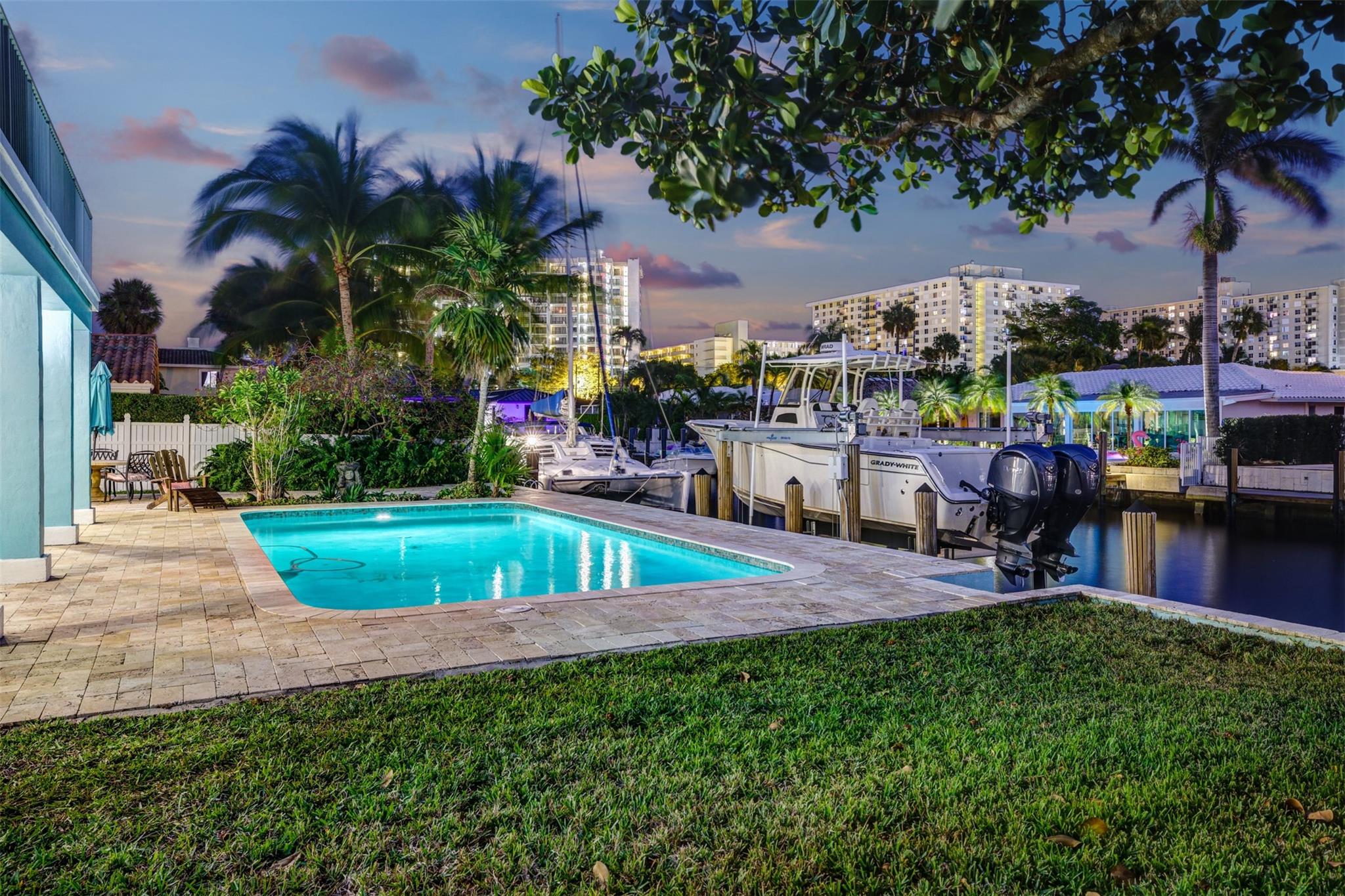 Bel-Air 32-10 B - Residential