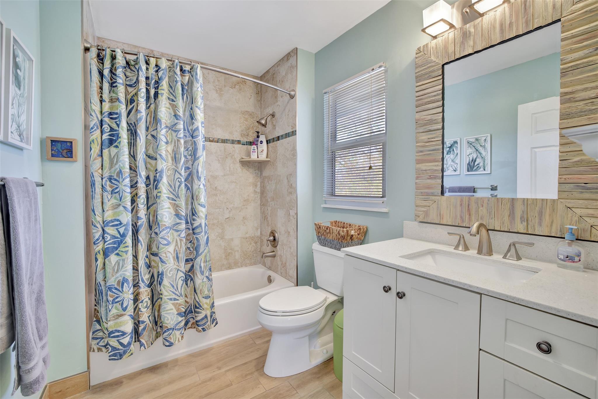 Bel-Air 32-10 B - Residential