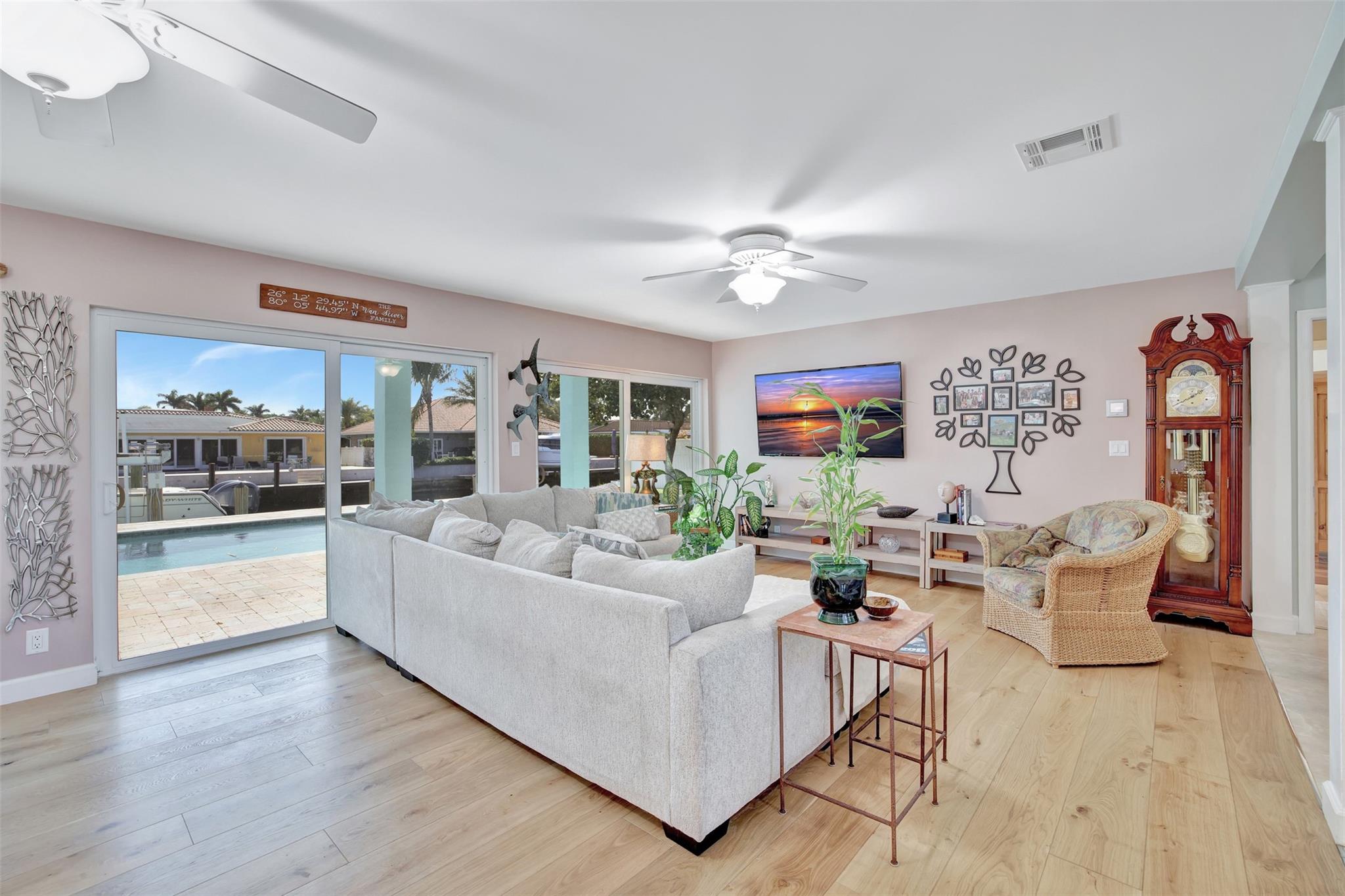 Bel-Air 32-10 B - Residential